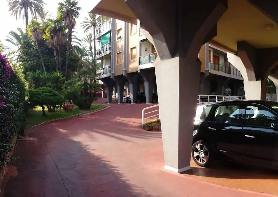 Affascinante Bilocale Con Piscina Apartment Bordighera
